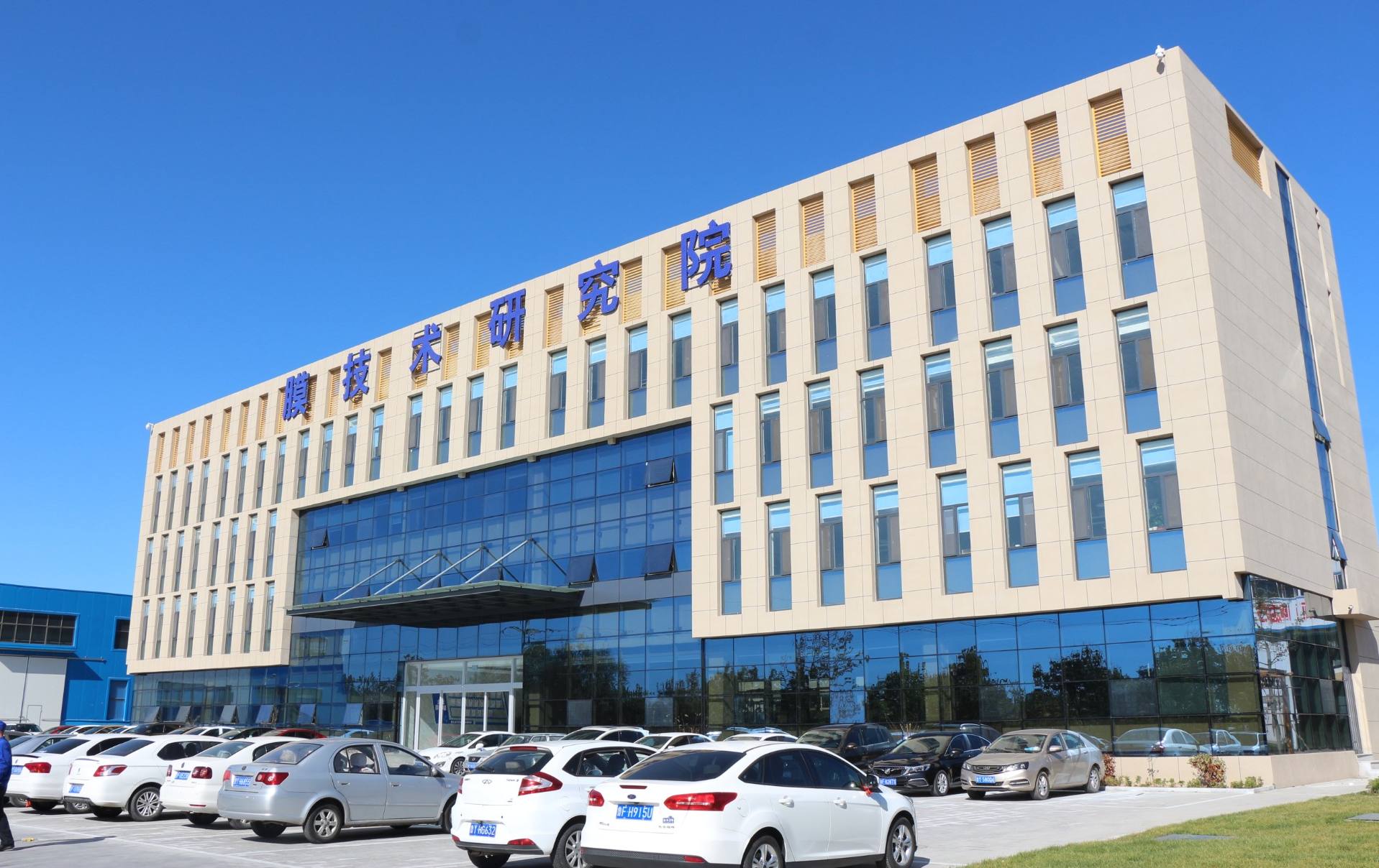 17503803831290605361920_1209