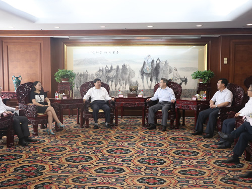 06d6f640269041e7bc2056ffc44eb1aa