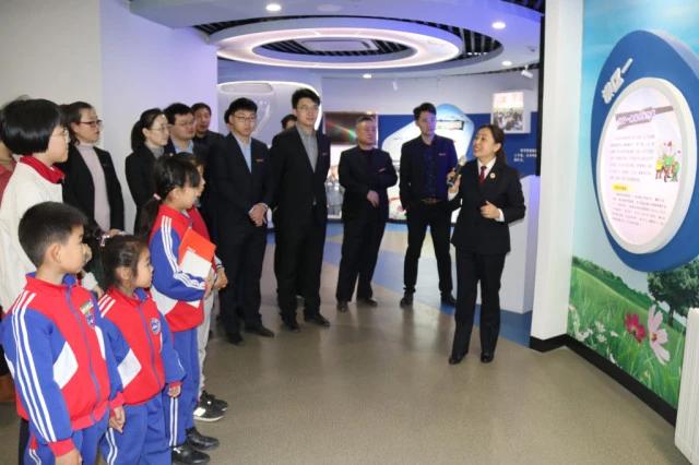 827d861cf8074c2181d5501548d5d0f2