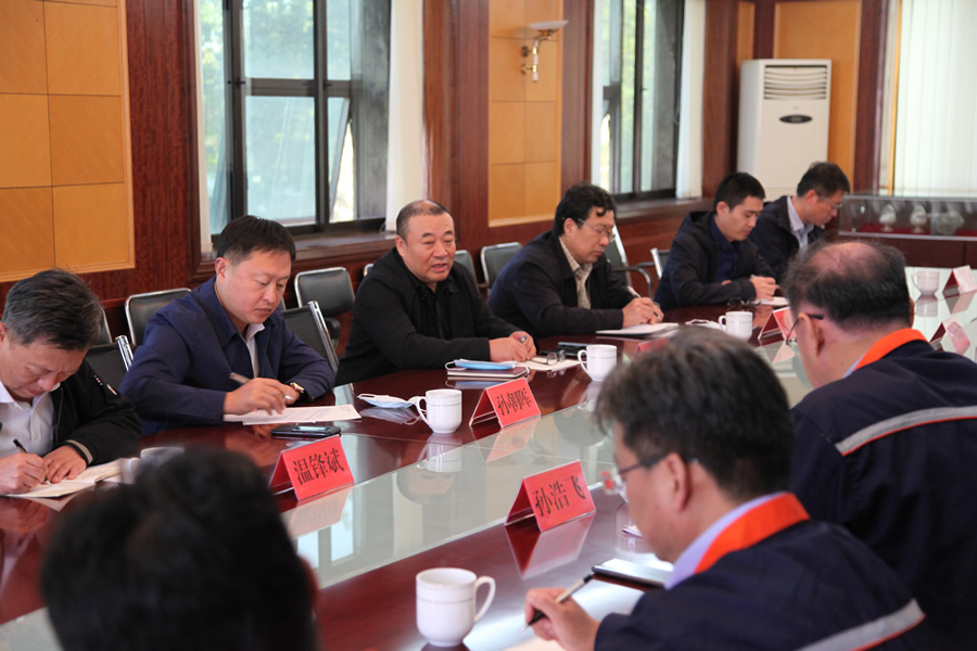 3df95304182e45e4b334af56ab64d85b