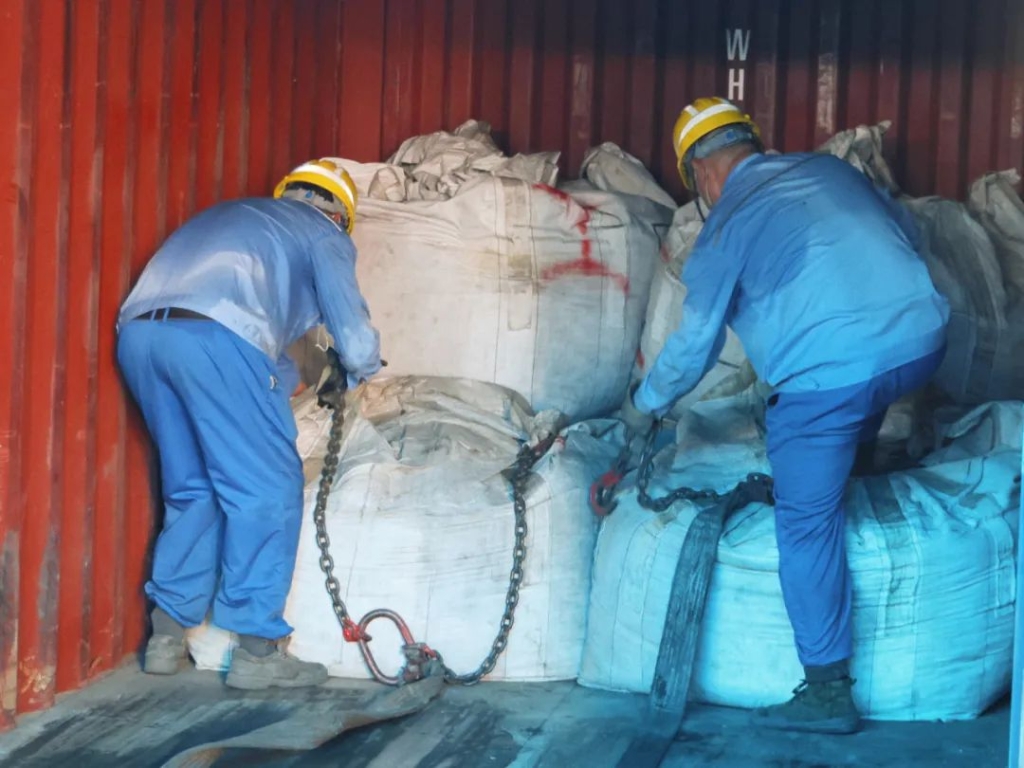 d7d3e8eaa36e4205b933a4248484dddf